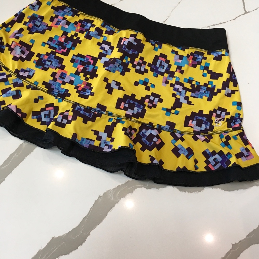 Sofibella Skort Large Yellow Stretch Active Golf Black Tetra pattern.